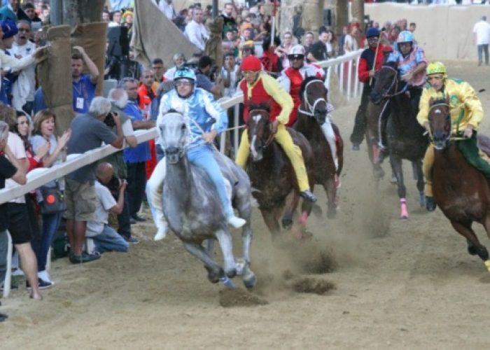 Palio: parla il fantino Dino Pes