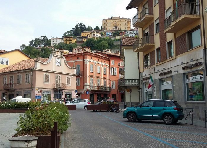 Piazza Aosta chiusa al traffico