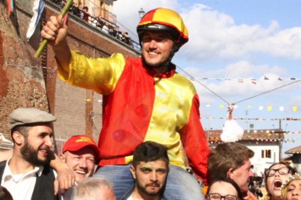 Pitu: vince Annunziata