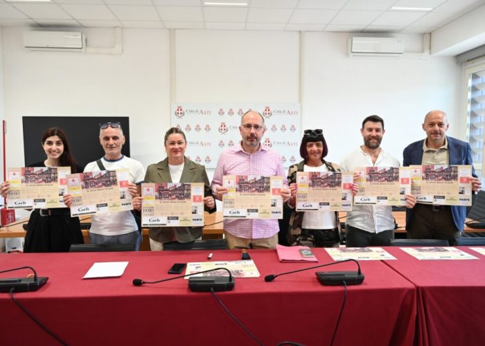 Presentazione tovagliette per i mercati di Asti
