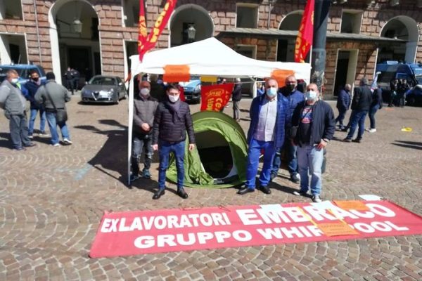 Presidio Embraco in piazza Castello a Torino