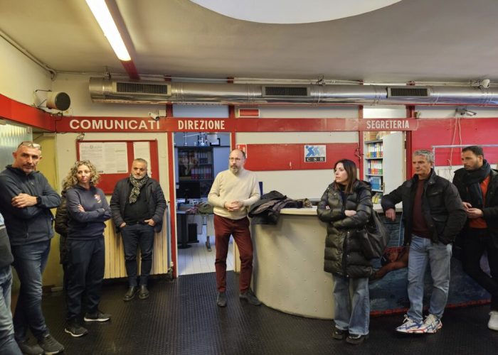 Rasero in piscina con le associaizoni