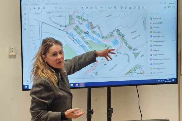 Riunione tra l'assessora al Commercio e gli ambulanti del mercato di Asti