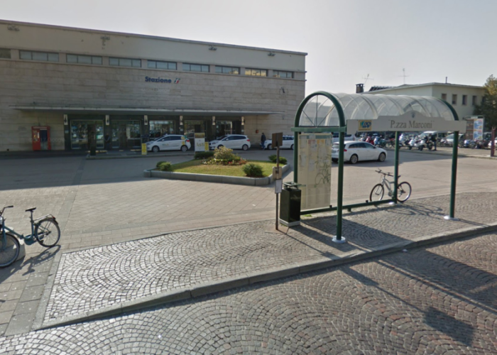 Streetview-piazza-Marconi-Asti-Stazione
