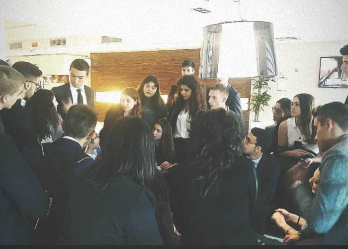Gruppo di studenti in Parlamento