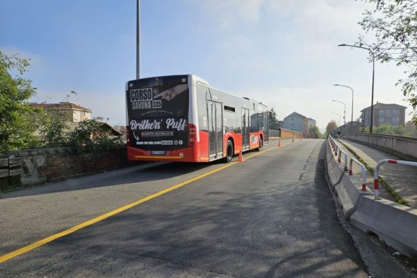 Traffico primo giorno lavori sul ponte Ogerio di corso Savona ad Asti