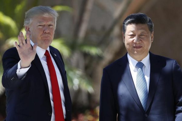 Il presidente degli Stati Uniti Donald Trump con il presidente cinese  Xi Jinping