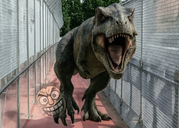 Tyrannosaurus Rex sul ponte Ogerio Alfieri