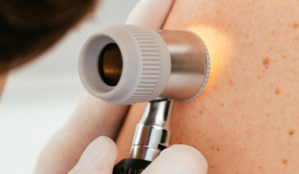 Visita Specialistica in Dermatologia e Venereologia Medical Group Formato Mobile
