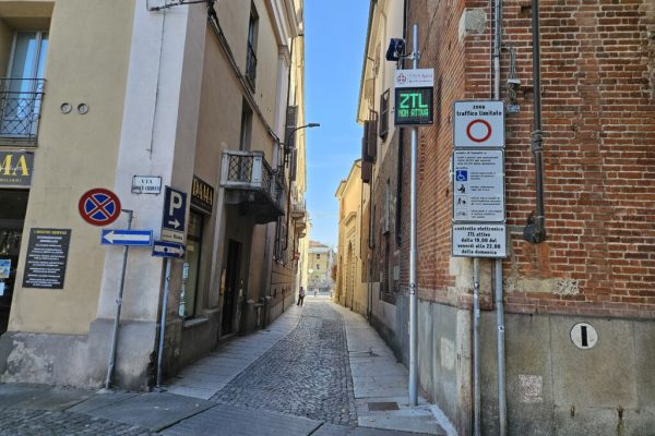 ZTL aperta domenica del Palio