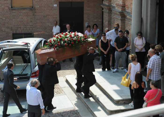 A Montechiaro le esequiedel camionista assassinato