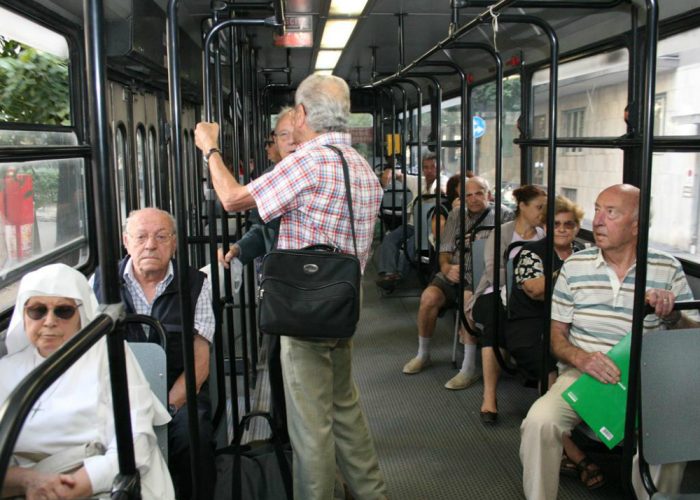 A Pasqua l'Asp sospende il servizio trasporti