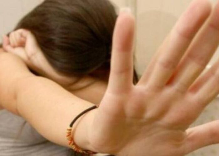 abusi violenza sessuale su minore x jpg x x