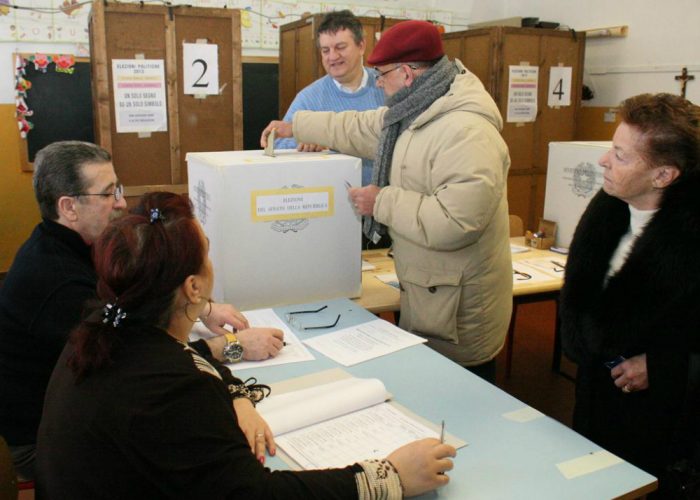 Affluenza in calo nell'Astigiano:alle 12 aveva votato il 12,88%