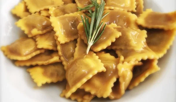 agnolotti al sugo arrosto