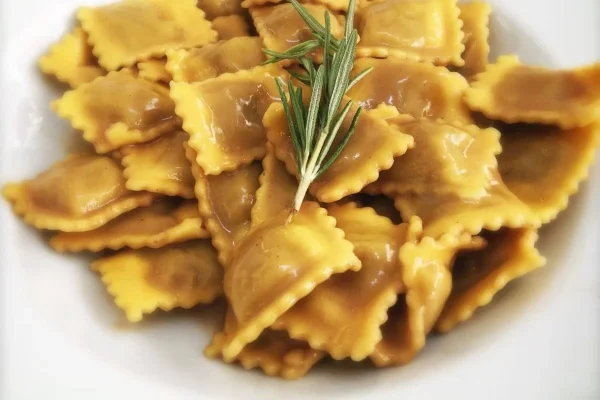agnolotti al sugo arrosto