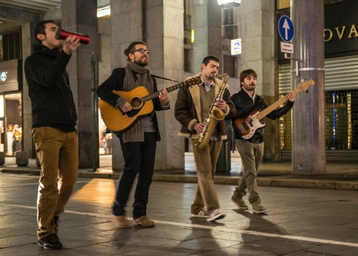 Alla Corte musica con Circolo Lehmannpoi Med in Itali e bb Cico