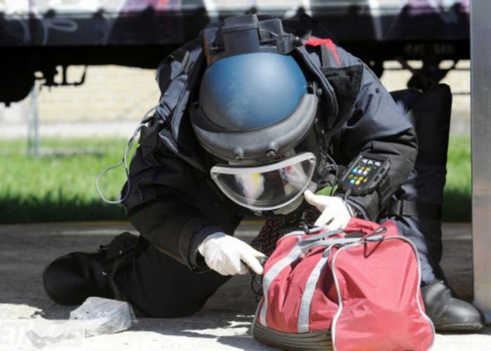 Allarme bomba in piazza Alfieri,la borsa conteneva solo cartaccia