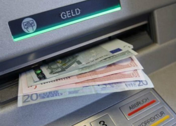 Ancora cash-trapping: 25enne di Astitenta furto a bancomat di Alba