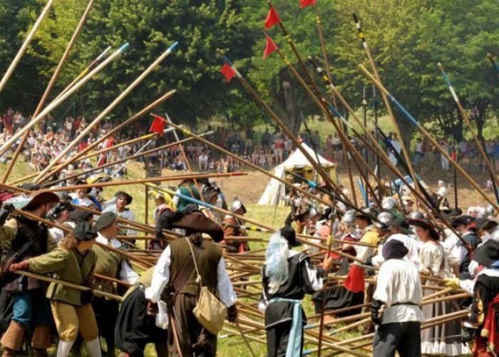 assedio-di-canelli-sotto-tonobrvisitatori-in-calo-la-festa-e-suggestiva-56e6832484d3f1-800x450