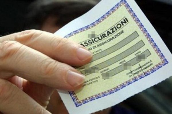 Tagliando assicurativo dell'auto