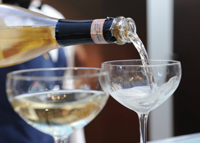 Asti e Moscato, allargarela docg per fermare le perdite