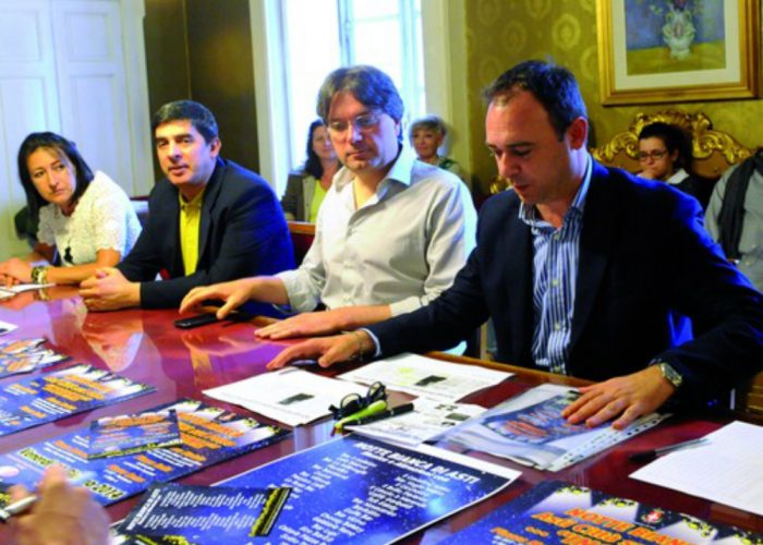 Asti sul palco con la notte bianca