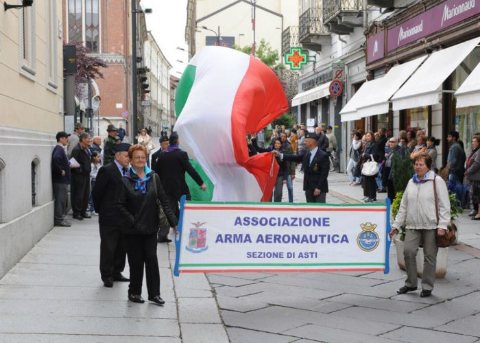 Aviatori astigiani, dal corteo alla mostra