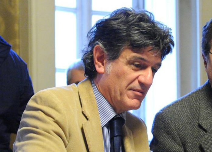 Bagnadentro lascia la guida dellAsp«Penso alla mia famiglia»
