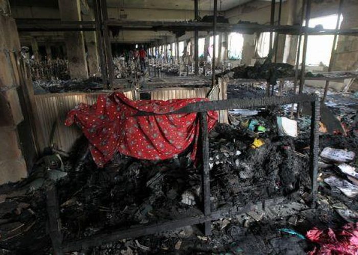 Bangladesh/ Incendio fabbrica tessile: arrestati 3 responsabili