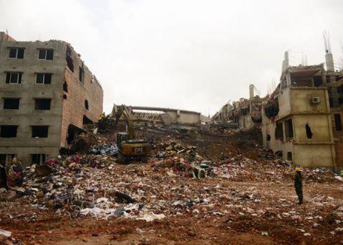 Bangladesh/ Palazzo crollato, bilancio supera gli 800 morti