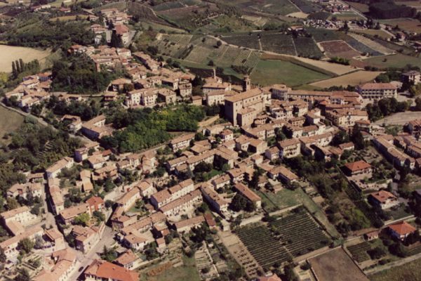 Barbera e golosità di cortile in cortileLa festa di Castagnole Lanze