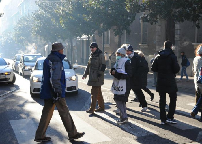 «Basta smog e trafficoDateci lisola pedonale in corso Dante»