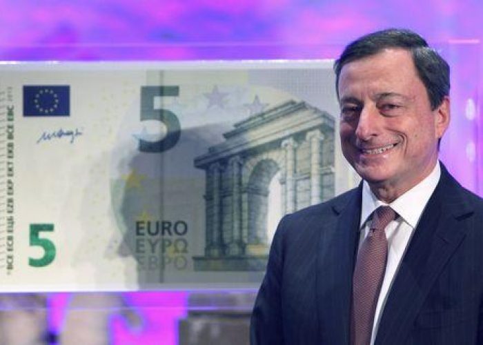 Bce/ Draghi intende restare fino a fine mandato, nel 2019