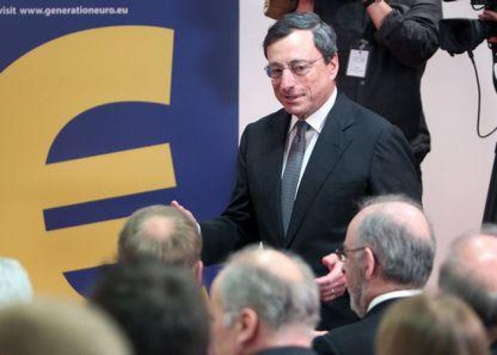 Bce/ Draghi: non si vedono ancora miglioramenti economia
