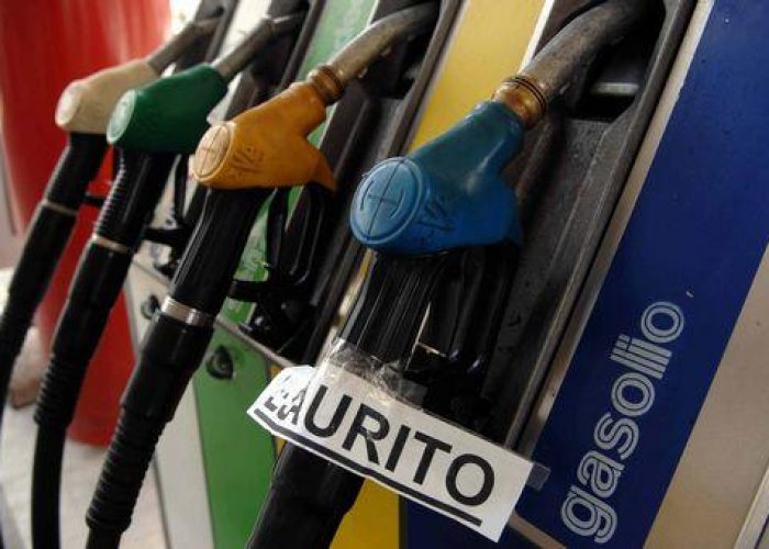 Benzina/ In vista nuovi rialzi, prezzi sopra 1,8 euro al litro