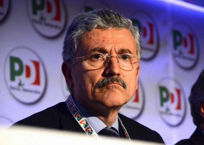 Berlusconi/ D'Alema: Governo non può dipendere da sue sentenze