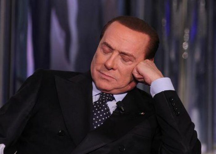 Berlusconi: Serve governo autorevole Pd-Pdl, ma ricevuto insulti