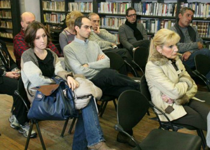 Biblioteca, ancora un mese di proroga
