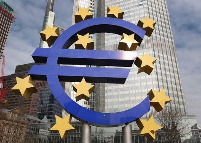 Borsa/ Europa in ordine sparso in attesa Bce, Milano +1,21%