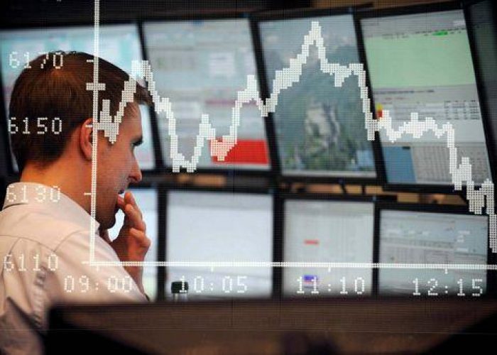 Borsa/ Milano chiude in forte ribasso, Ftse Mib a -2,50%