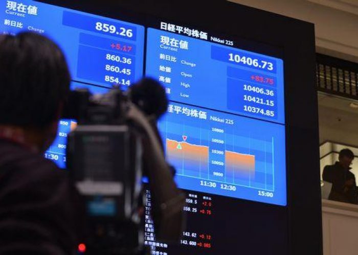 Borsa/ Tokyo chiude in rosso (-1,1%) in scia a Wall Street e yen