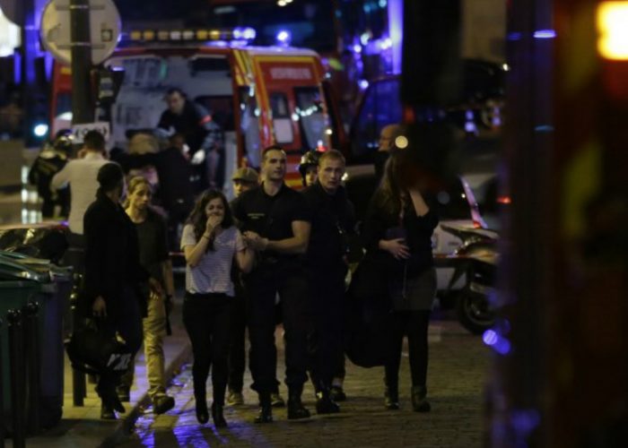 Caccia aperta anche in Piemontea uno degli attentatori di Parigi