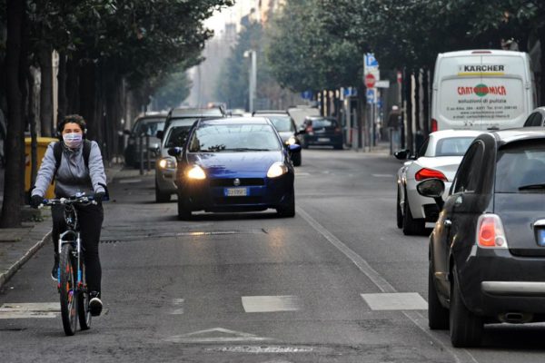 Cala lo smog, revocato stop trafficoPer due giorni autobus gratuiti