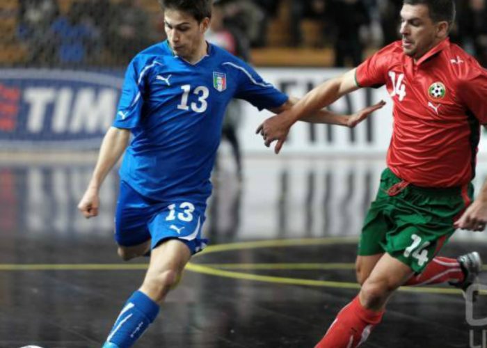 Calcio a 5, il Palasanquiricosi tinge di arancio e azzurro