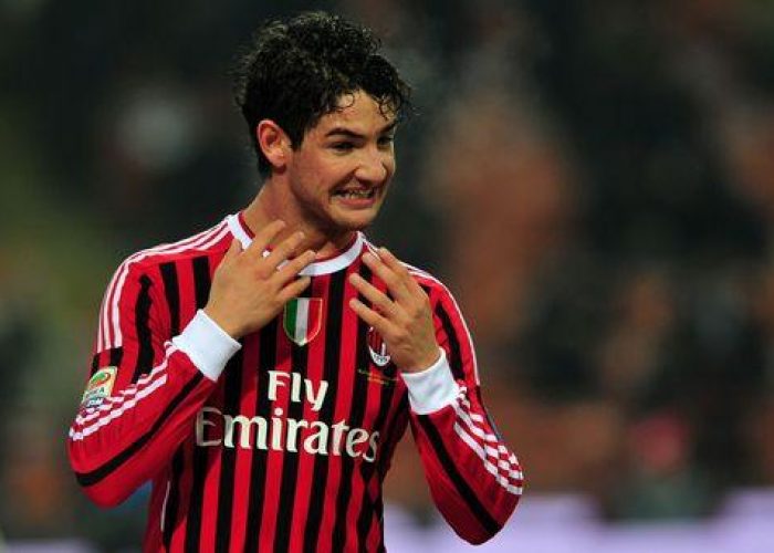 Calcio/ Berlusconi: Pato? È un problema, speriamo guarisca