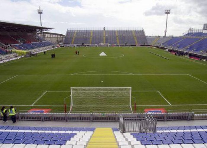 Calcio/ Coni: Stop a tessere omaggio per i parlamentari