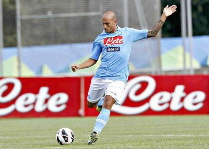 Calcio/ Scommesse: -2 al Napoli, 6 mesi a Cannavaro