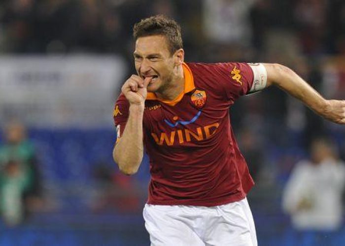 Calcio/ Serie A: Roma-Lazio, pareggio spettacolo