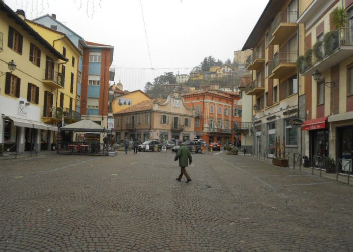 Cambia volto il centro storico di Canelli,si rifarà anche via Roma